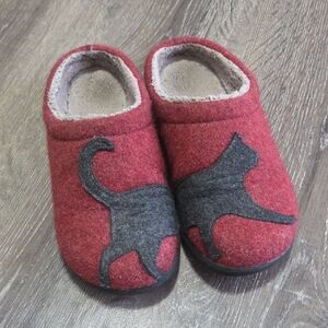 L.L. Bean Daybreak Scuffs Slip On Mules Slippers 6 Deepest Red/Charcoal Cat